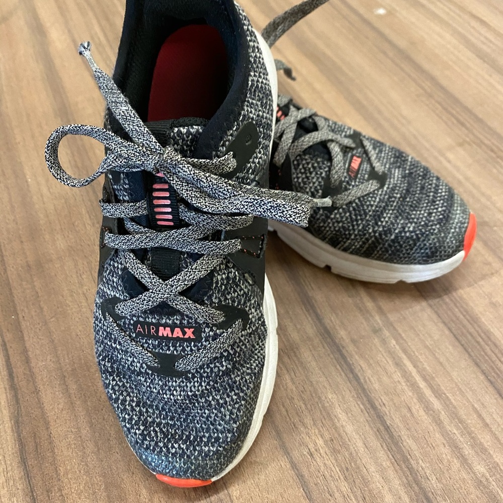 Girls NIKE AIRMAX